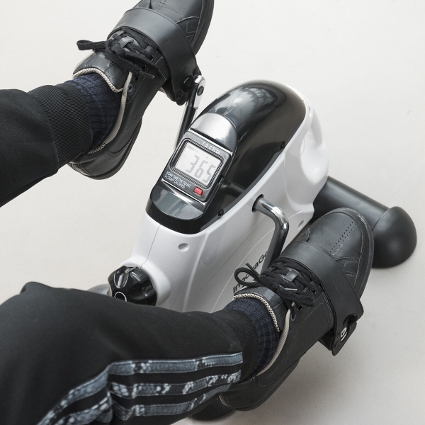 PEDALIERA PER BRACCIA E GAMBE CON DISPLAY PER RIABILITAZIONE E RESISTENZA